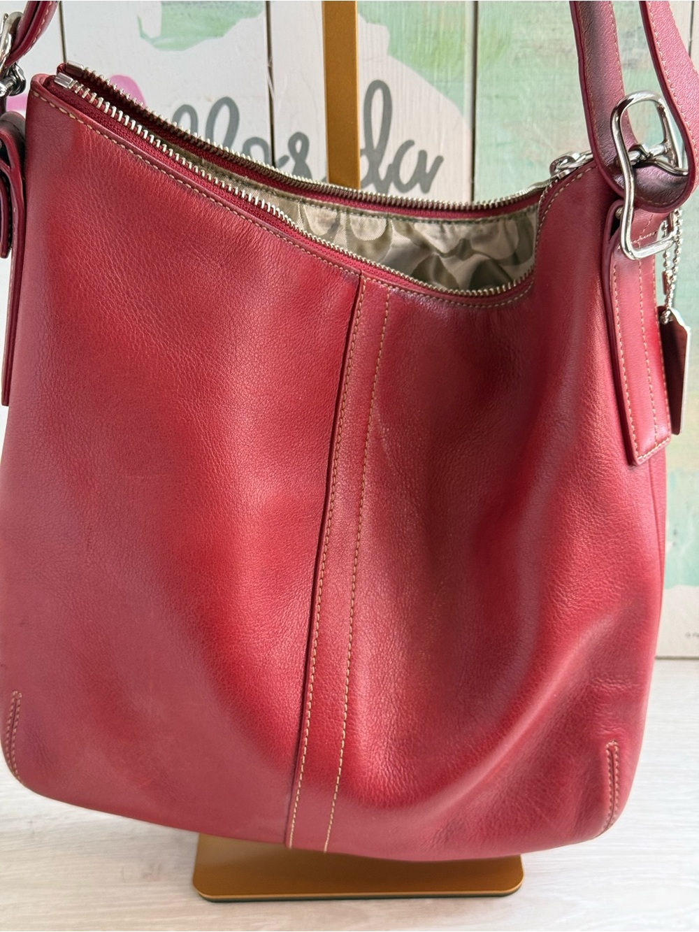Vintage Coach Legacy slim duffle red with silver tone hardware - Picture 11 of 12